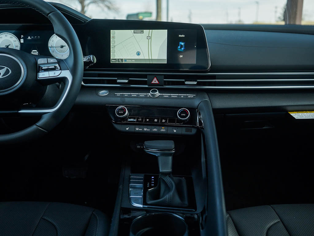 New 2026 Hyundai Elantra Limited FWD image 15