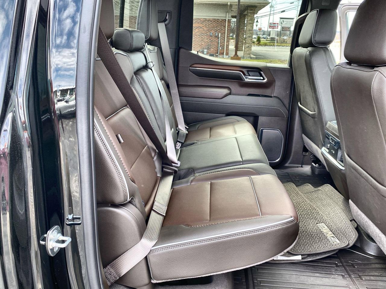 Certified 2025 GMC Sierra 1500 Denali w/ Denali Reserve Package AWD/4WD image 28