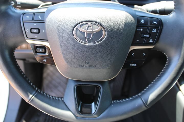 Used 2024 Toyota Crown Platinum AWD/4WD image 14