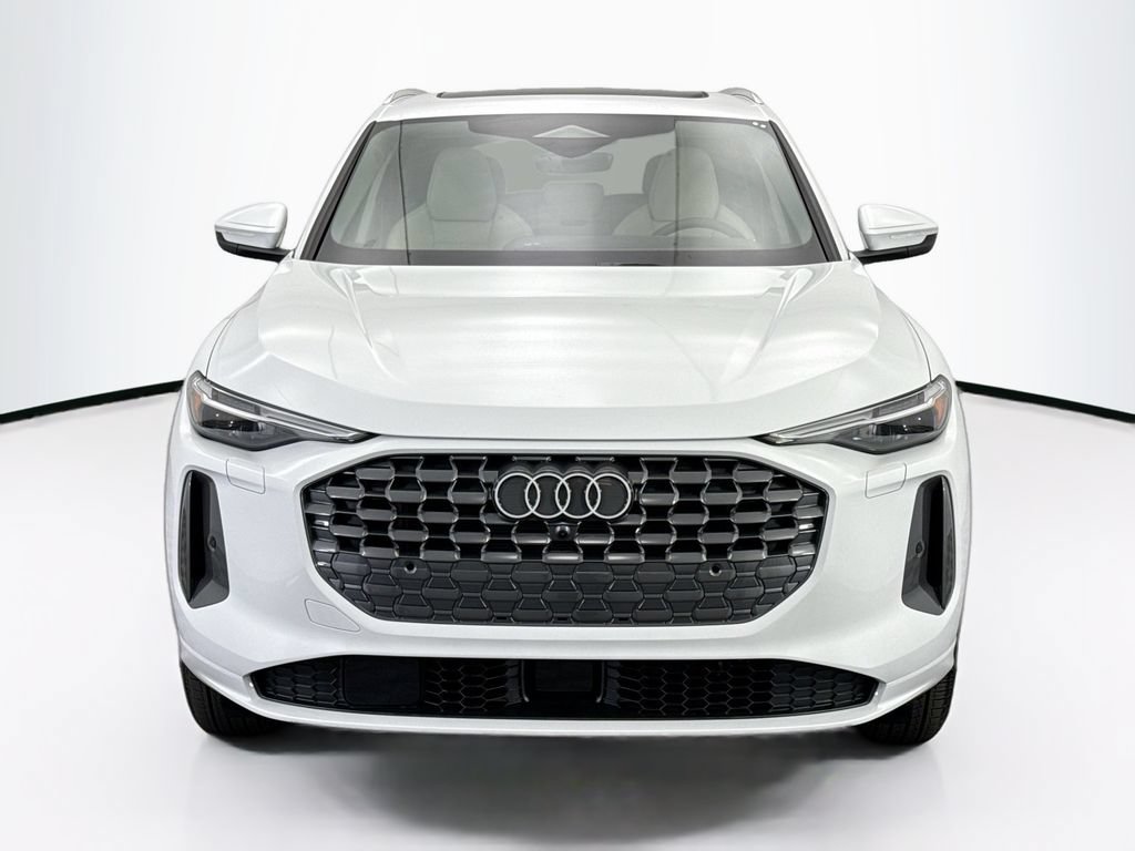 Certified 2025 Audi Q5 Premium Plus w/ Premium Plus AWD/4WD image 3