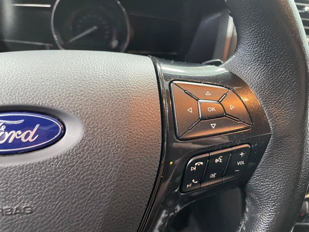 Used 2017 Ford Explorer XLT w/ Equipment Group 202A AWD/4WD image 35