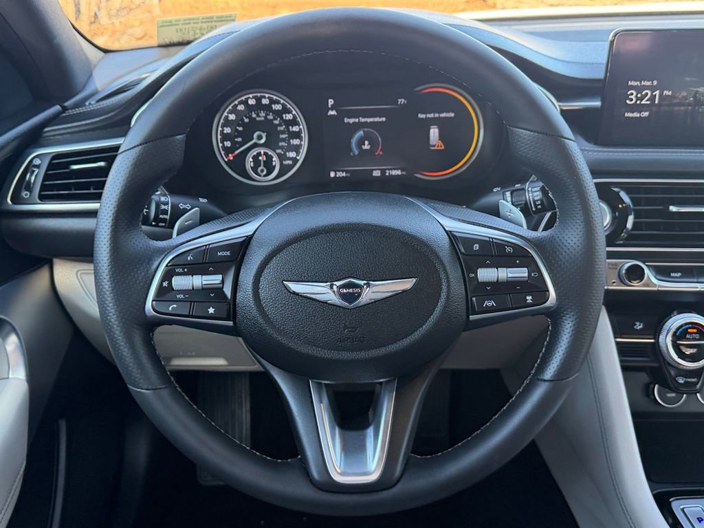 Used 2023 Genesis G70 2.0T RWD image 17