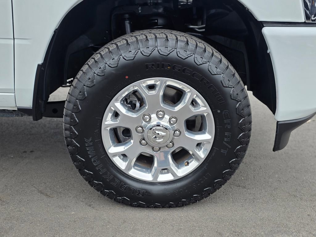 Used 2024 RAM 2500 Laramie AWD/4WD image 6