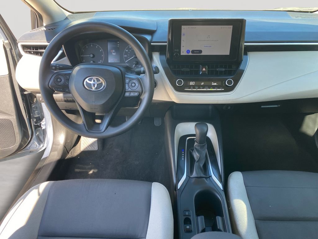 Used 2024 Toyota Corolla LE w/ LE Convenience Package image 10