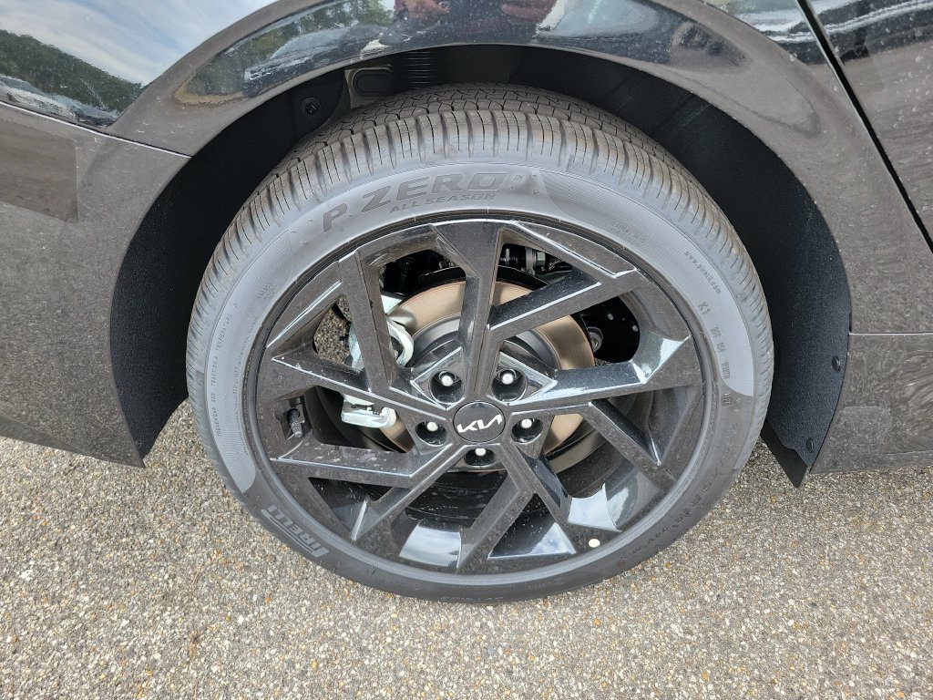 New 2027 Kia K5 GT-Line FWD image 9