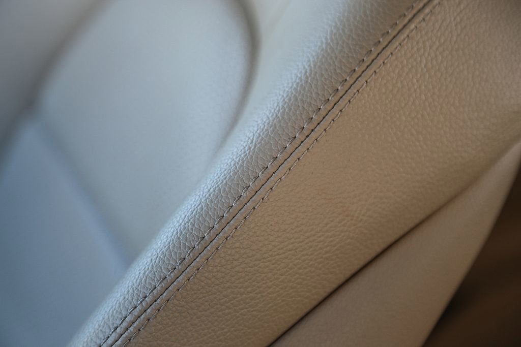 Used 2021 Mercedes-Benz GLC 300 4MATIC image 25