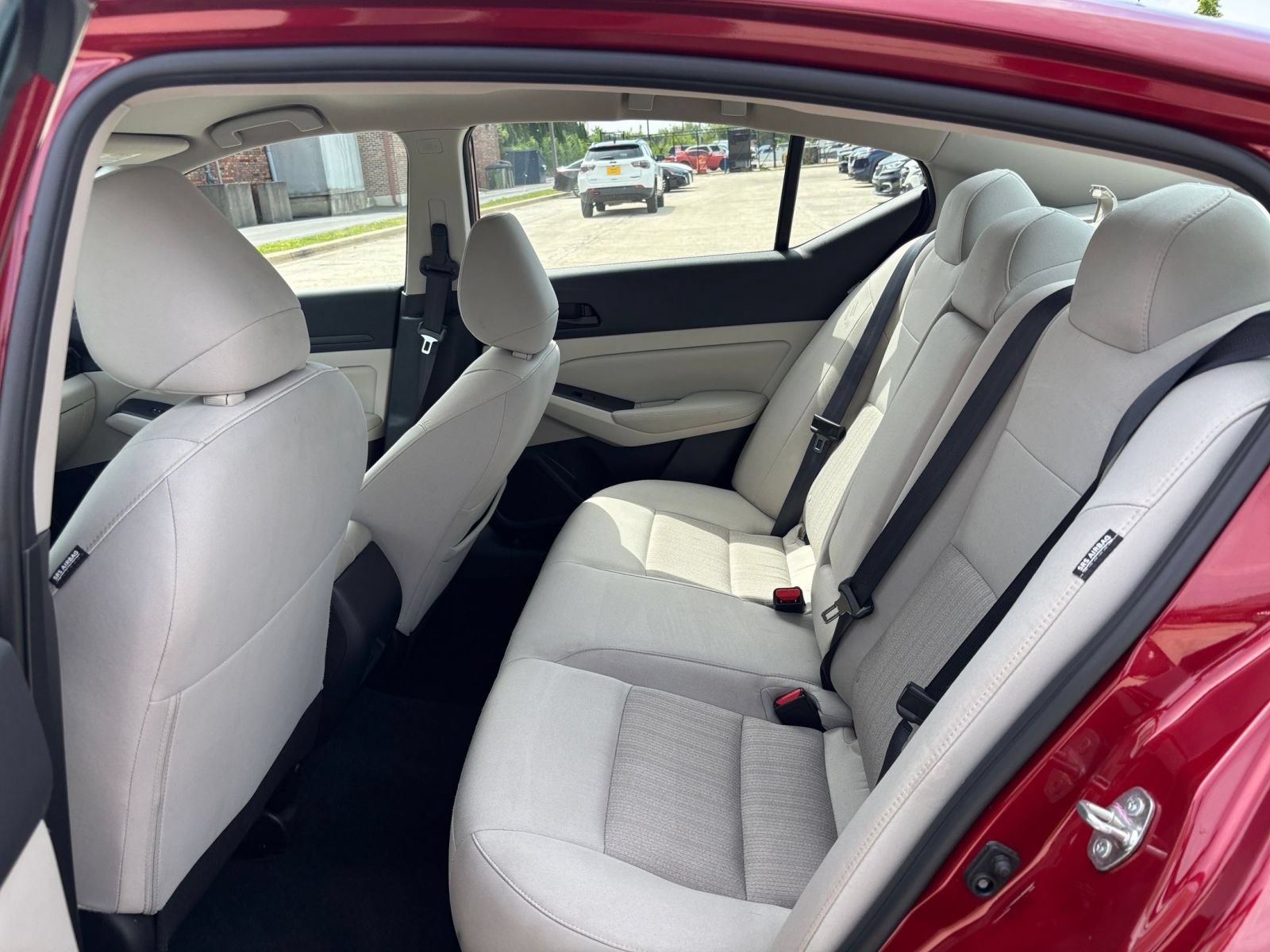 Used 2025 Nissan Altima 2.5 SV FWD image 25