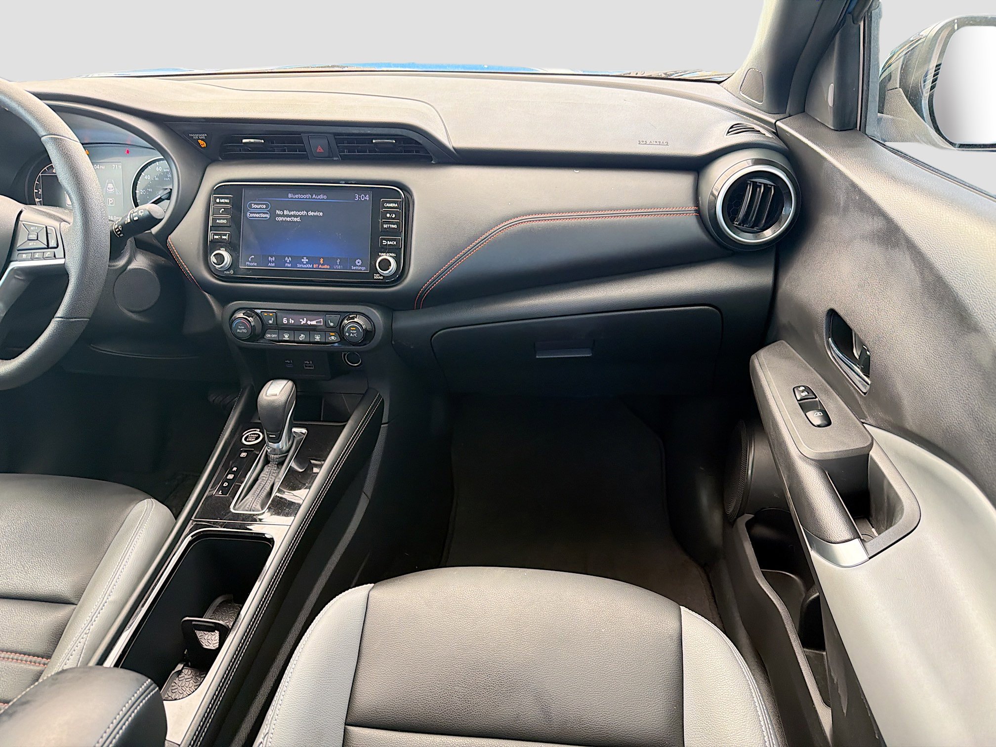 Used 2021 Nissan Kicks SR w/ SR Premium Package image 17