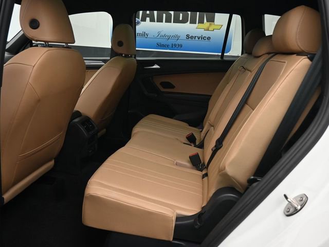 Used 2023 Volkswagen Tiguan SE R-Line FWD image 9
