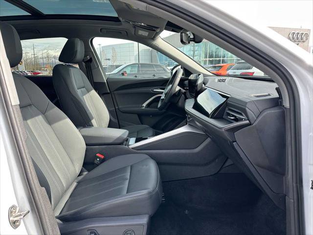 Used 2025 Audi Q5 Premium w/ Convenience Package image 10