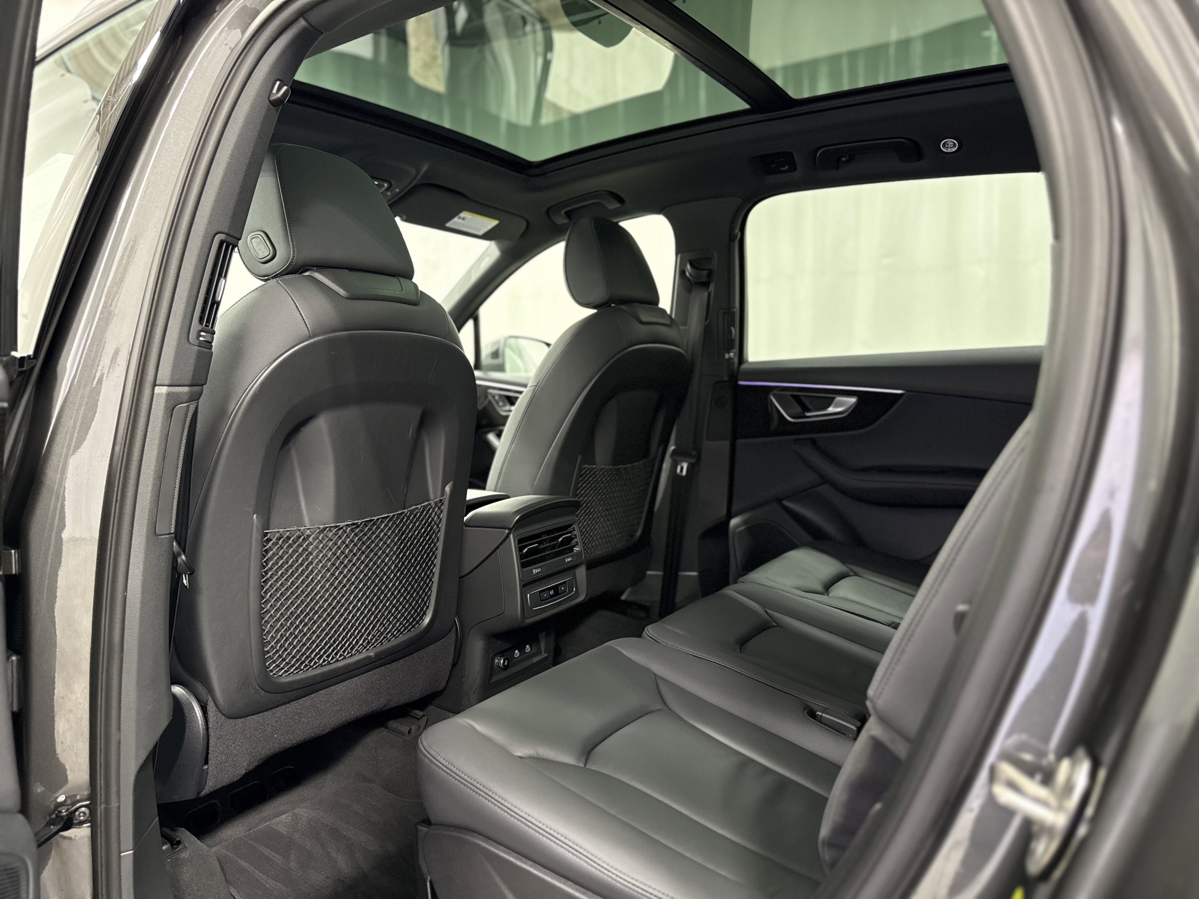 Used 2024 Audi Q7 Premium Plus w/ Premium Plus Package image 29