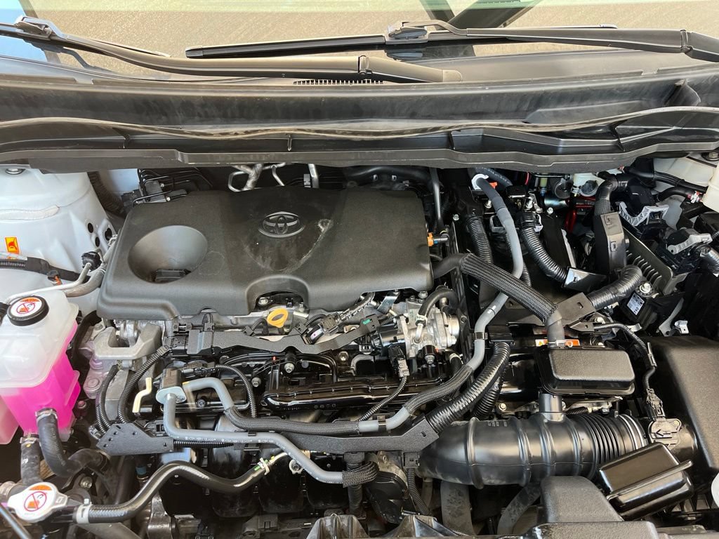 Used 2025 Toyota Sienna XLE FWD image 13