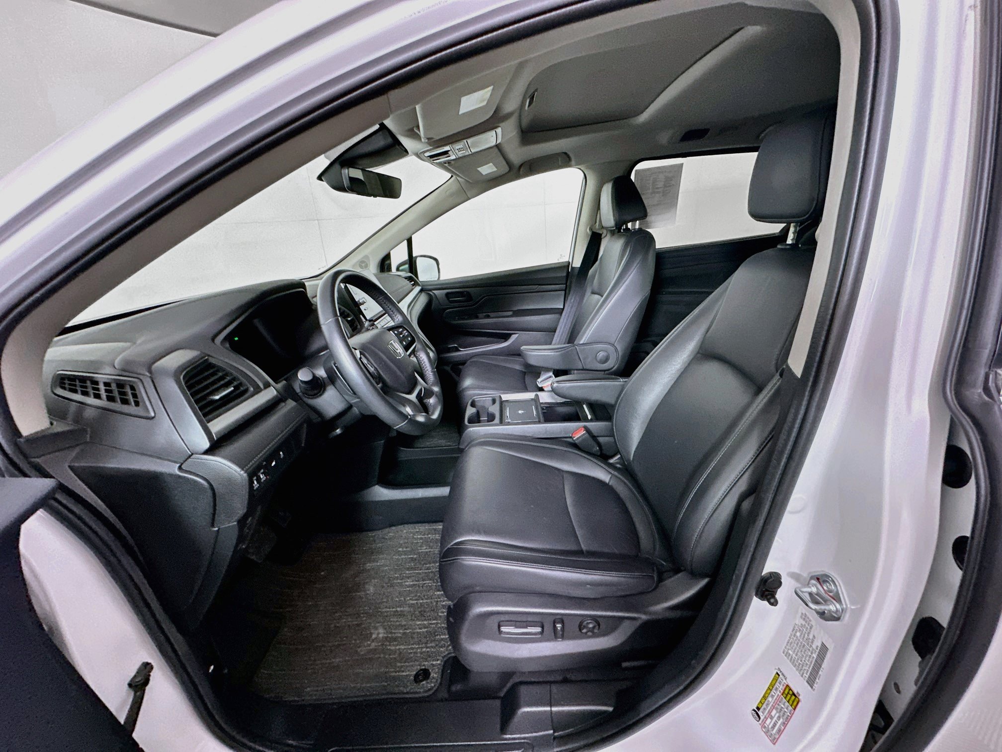 Used 2025 Honda Odyssey EX-L image 13