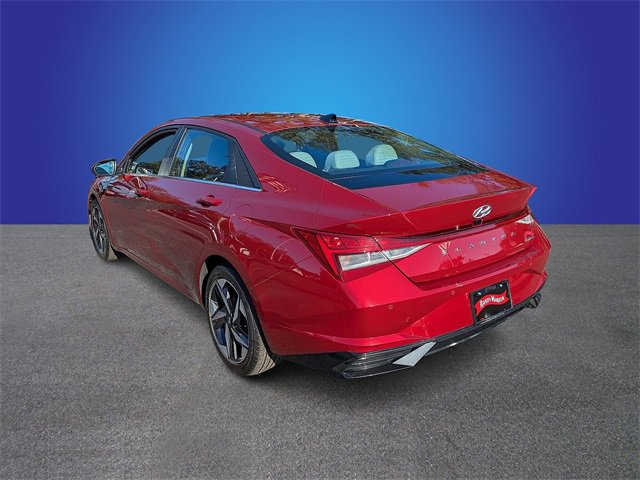 Used 2023 Hyundai Elantra Limited image 3