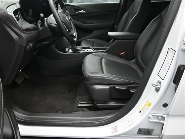 Used 2024 Buick Encore GX Sport Touring image 12