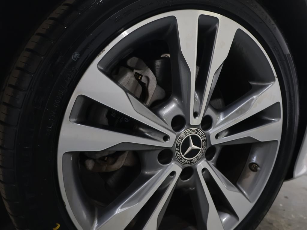 Used 2020 Mercedes-Benz C 300 4MATIC Sedan w/ Driver Assistance Package image 31