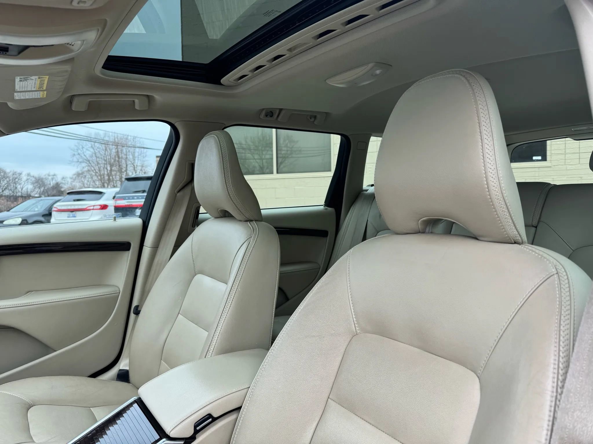 Used 2015 Volvo XC70 T5 Platinum image 24