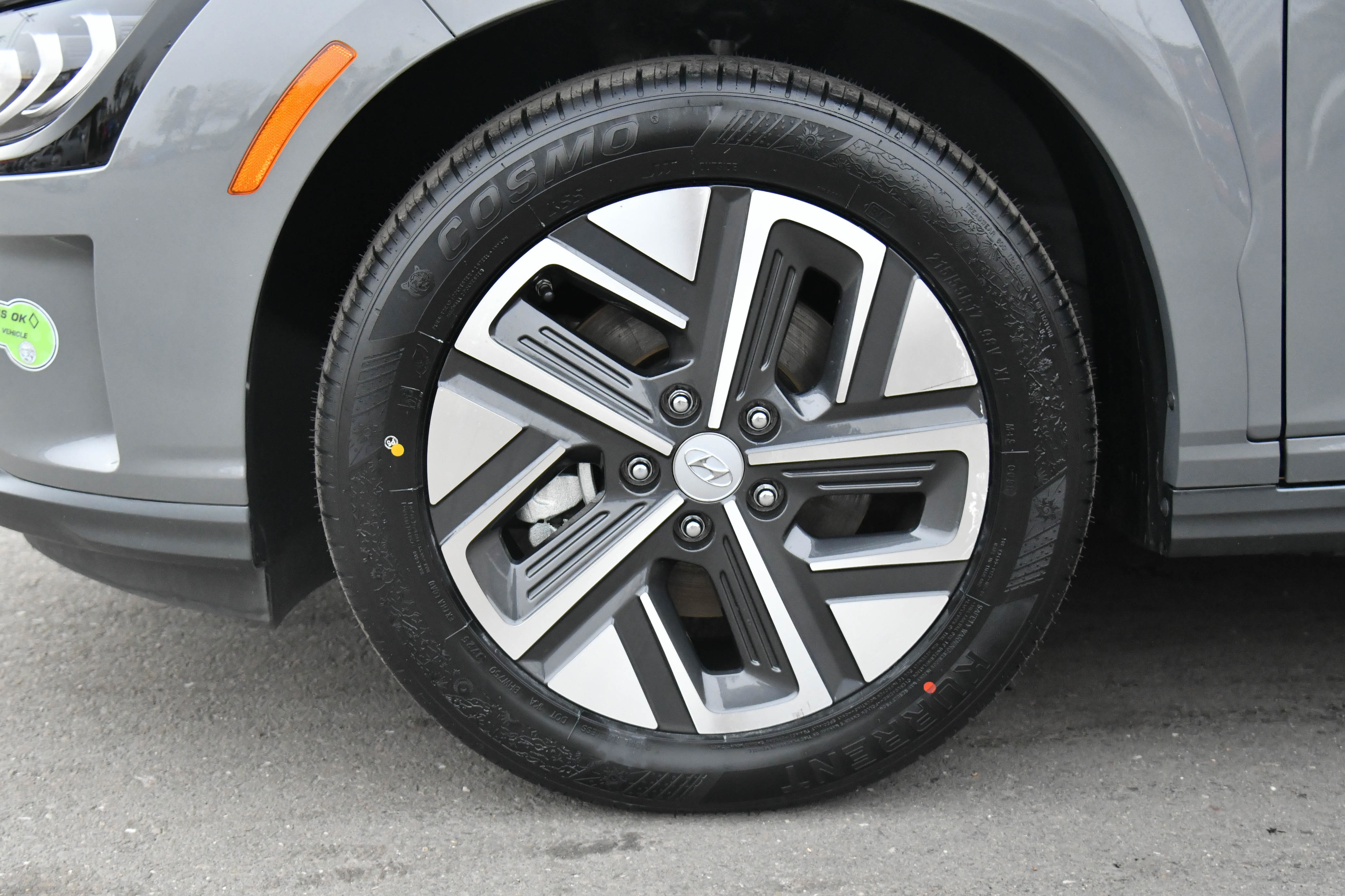 Used 2023 Hyundai Kona Limited image 12