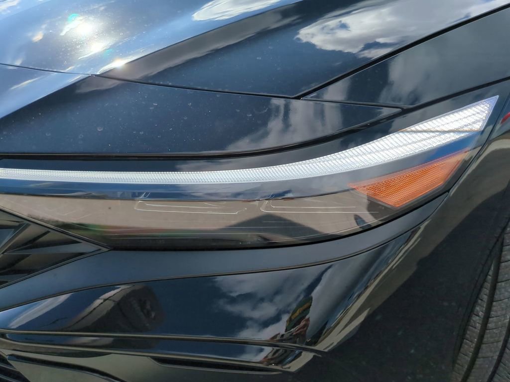 New 2026 Hyundai Elantra SEL Sport Premium FWD image 10