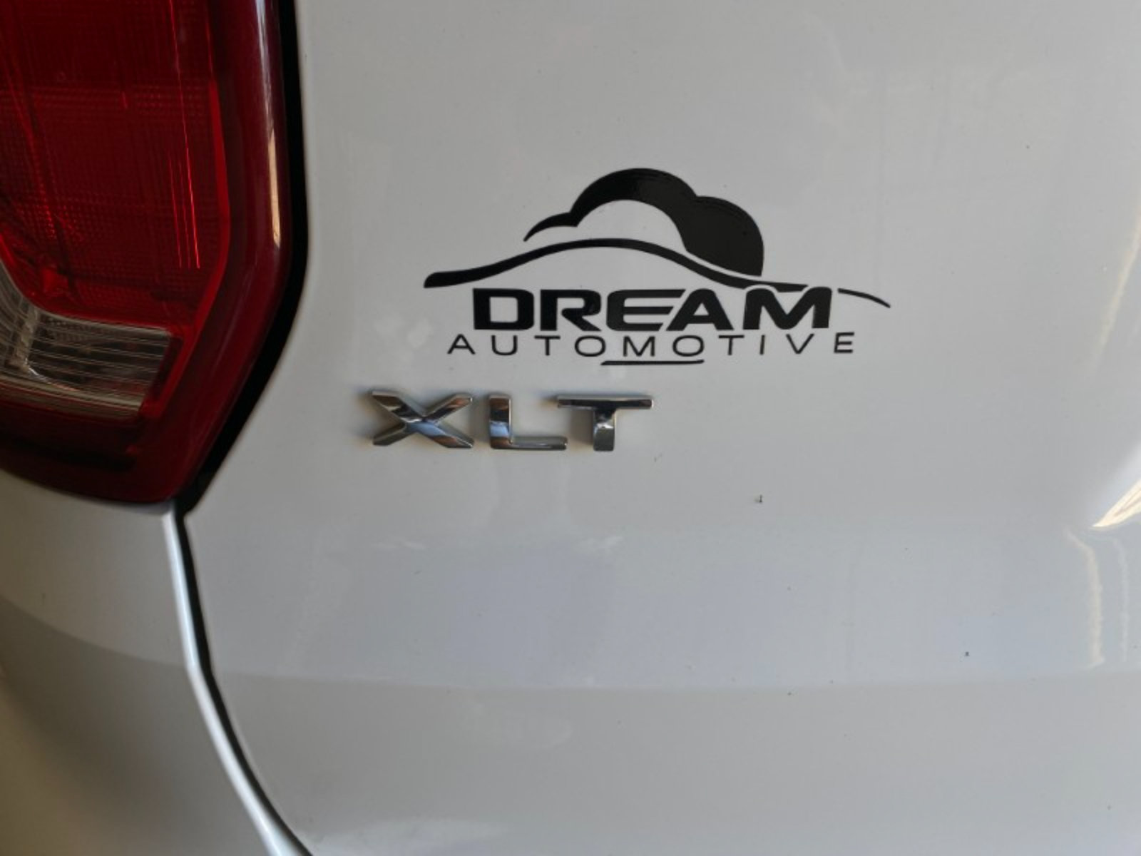 Used 2019 Ford Explorer XLT FWD image 20