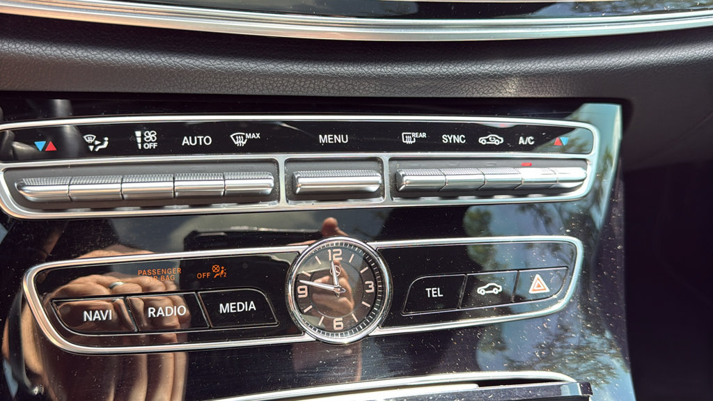 Used 2020 Mercedes-Benz E 350 Sedan image 30