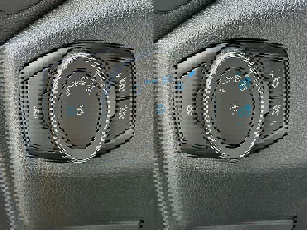 Certified 2022 Ford EcoSport SE w/ SE Convenience Package image 25