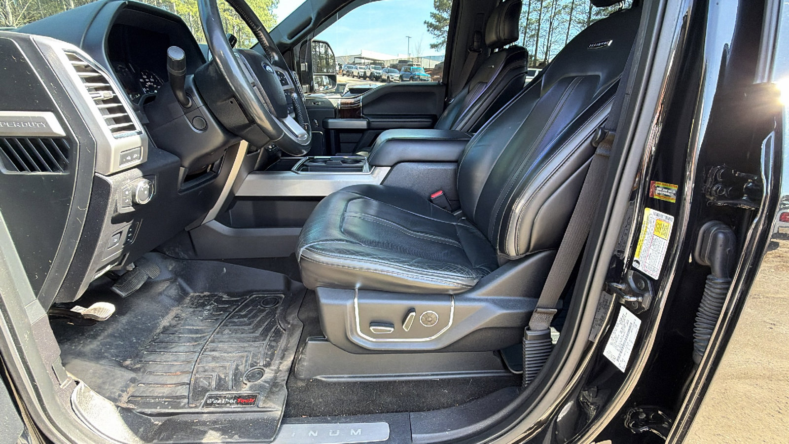 Used 2017 Ford F250 Platinum w/ Platinum Ultimate Package image 15