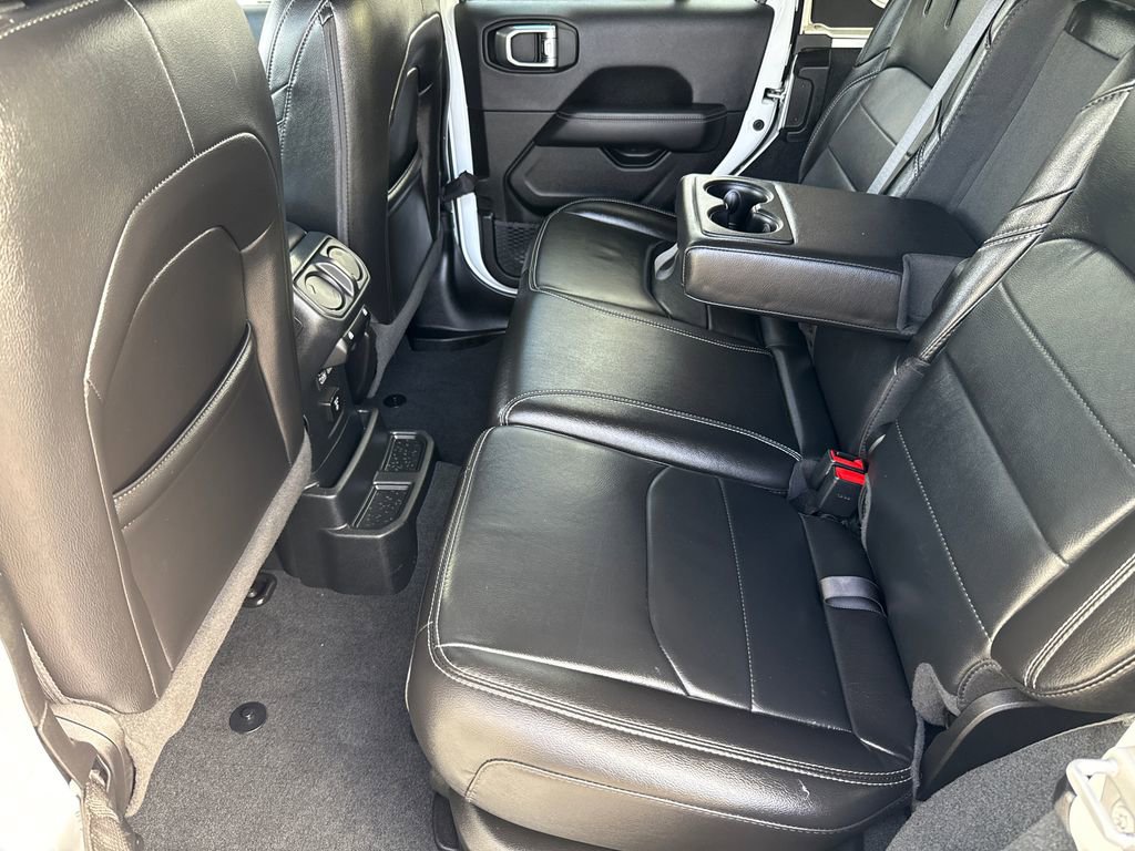 Used 2022 Jeep Wrangler Unlimited Sahara w/ Cold Weather Group image 19