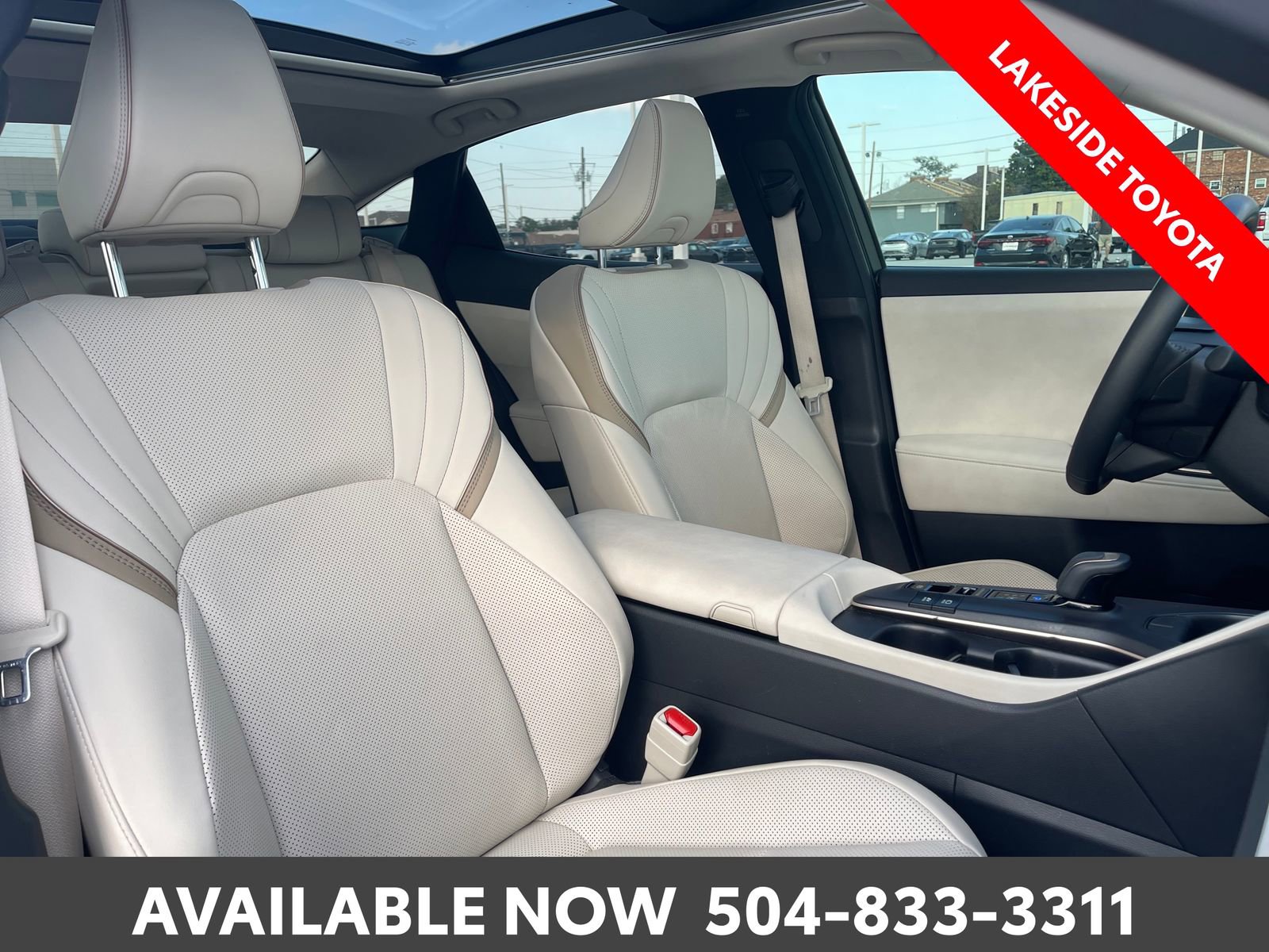 Used 2023 Toyota Crown Limited image 14