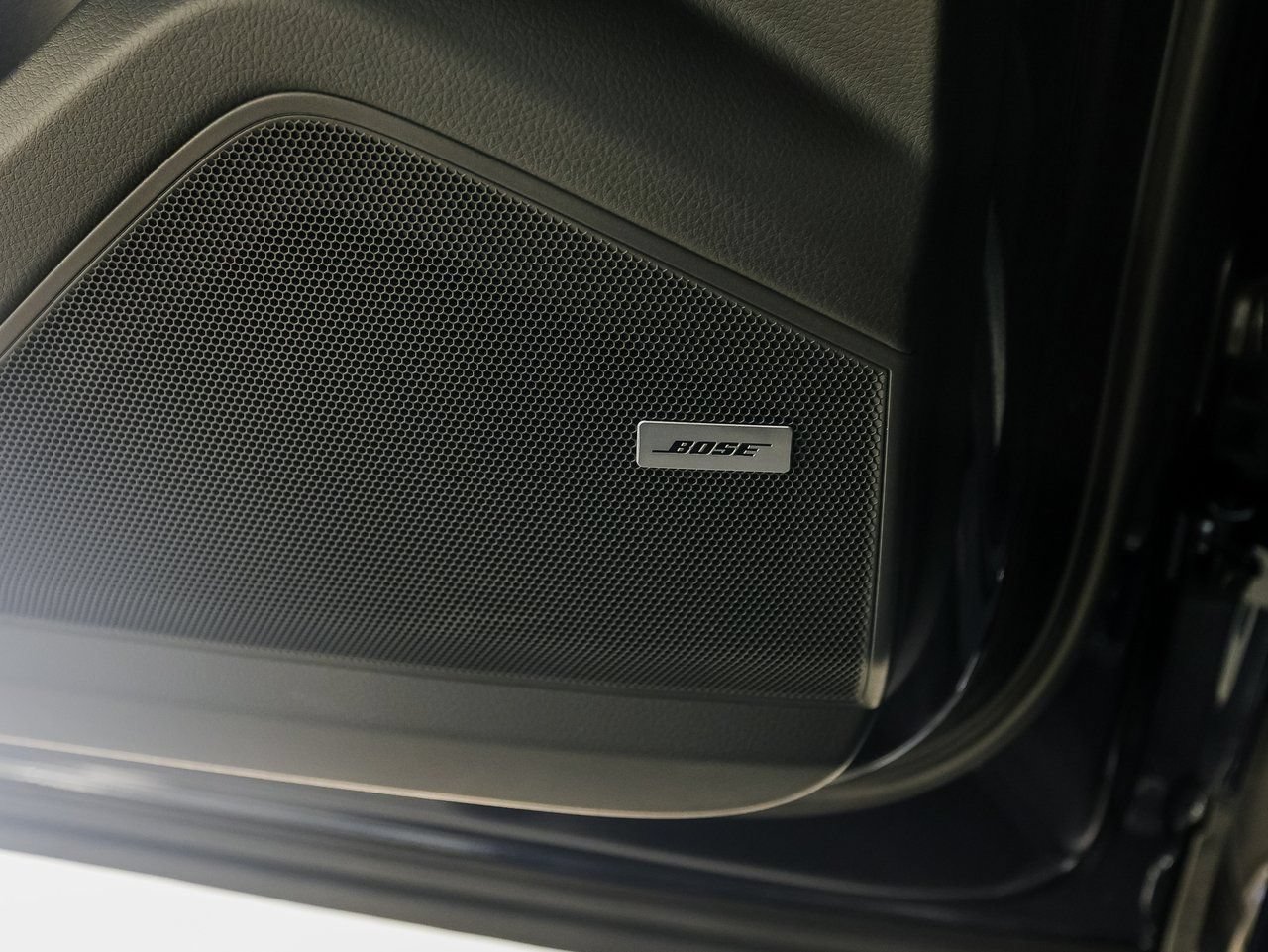 Certified 2026 Porsche Cayenne Coupe AWD/4WD image 22