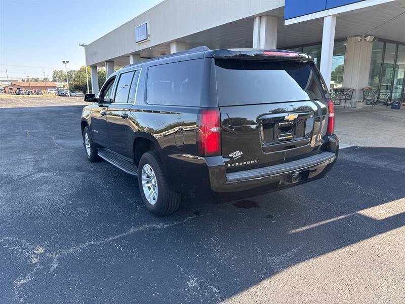 Used 2020 Chevrolet Suburban LT AWD/4WD image 9