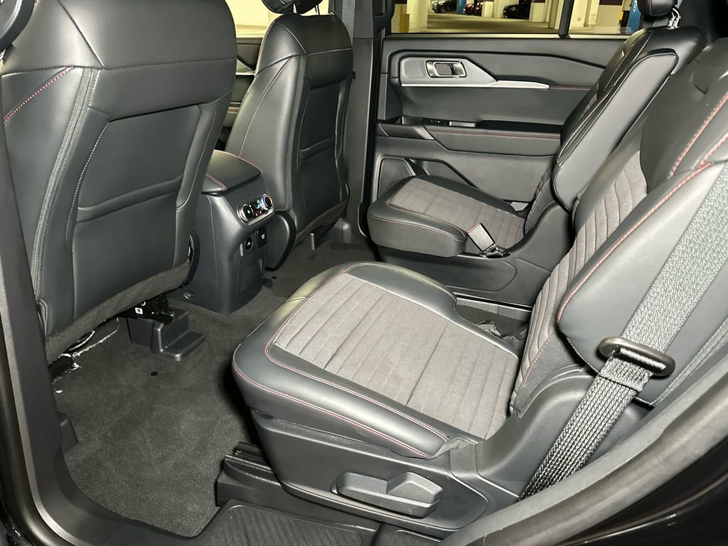 Used 2025 Ford Explorer ST-Line w/ Premium Package image 22