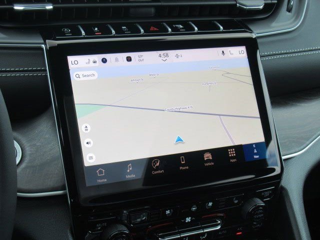 New 2025 Jeep Grand Cherokee Limited w/ Luxury Tech Group II image 22