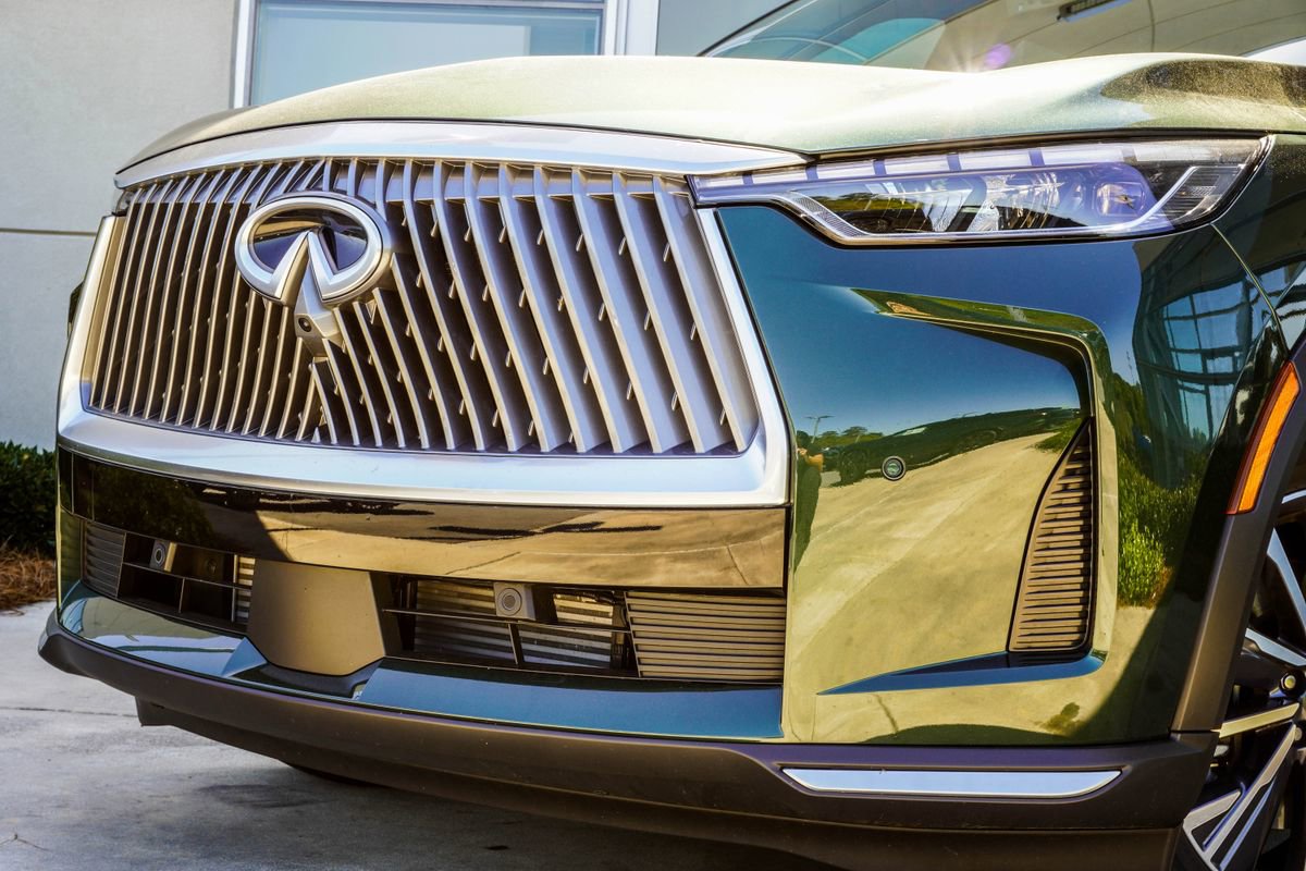 Certified 2026 INFINITI QX60 Luxe w/ Cargo Package image 2