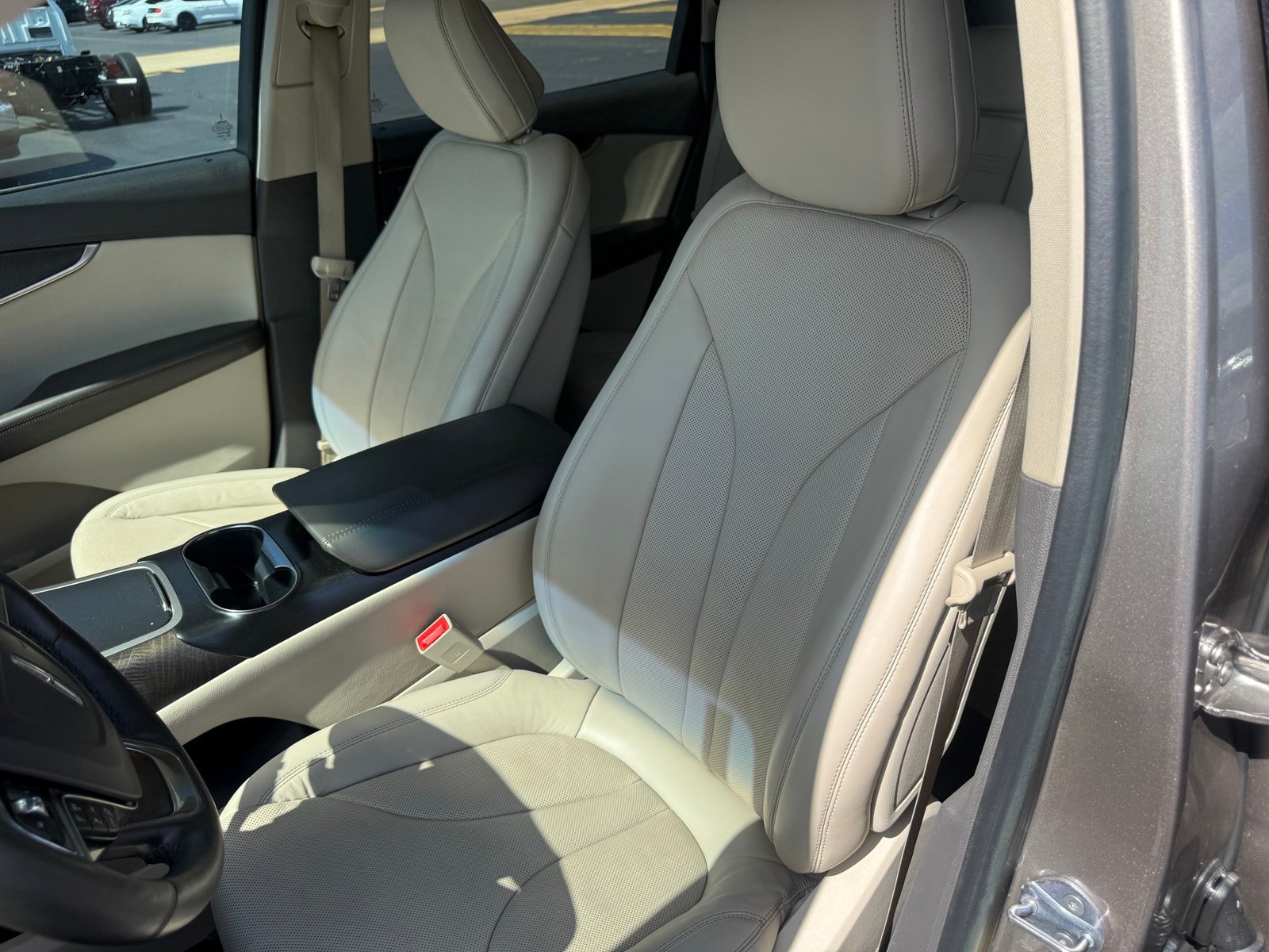 Used 2020 Lincoln Nautilus Reserve w/ Equipment Group 201A AWD/4WD image 13