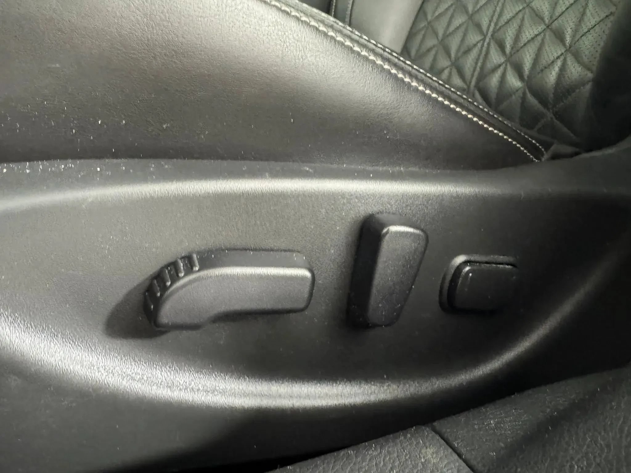 Used 2022 Nissan Maxima Platinum w/ Sport Mat Group FWD image 34