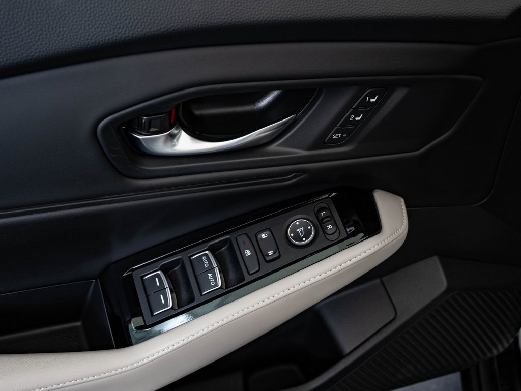 Used 2025 Honda Accord Touring image 25