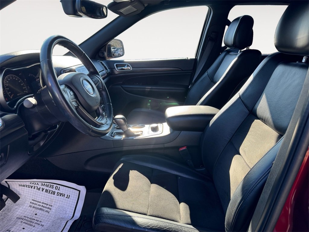 Used 2022 Jeep Grand Cherokee Laredo X image 9