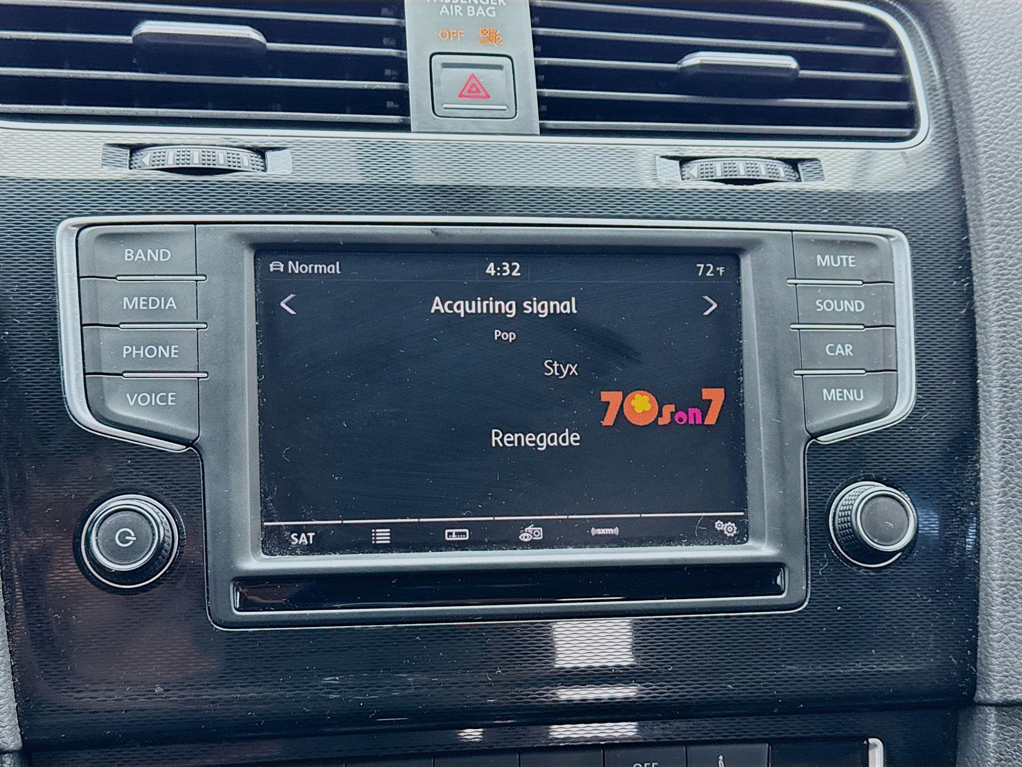 Used 2016 Volkswagen GTI S image 11