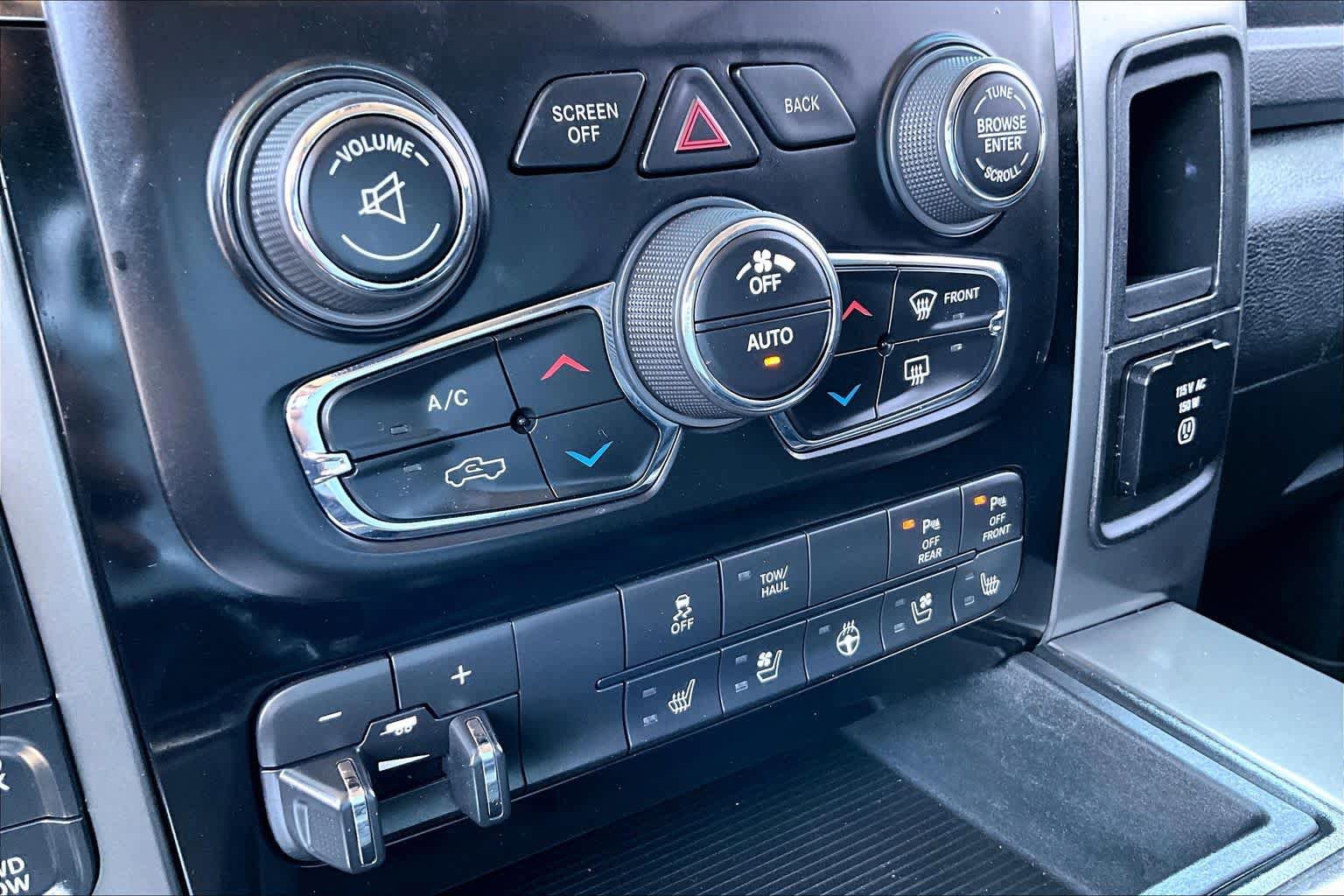 Used 2015 RAM 1500 Sport w/ Convenience Group AWD/4WD image 33
