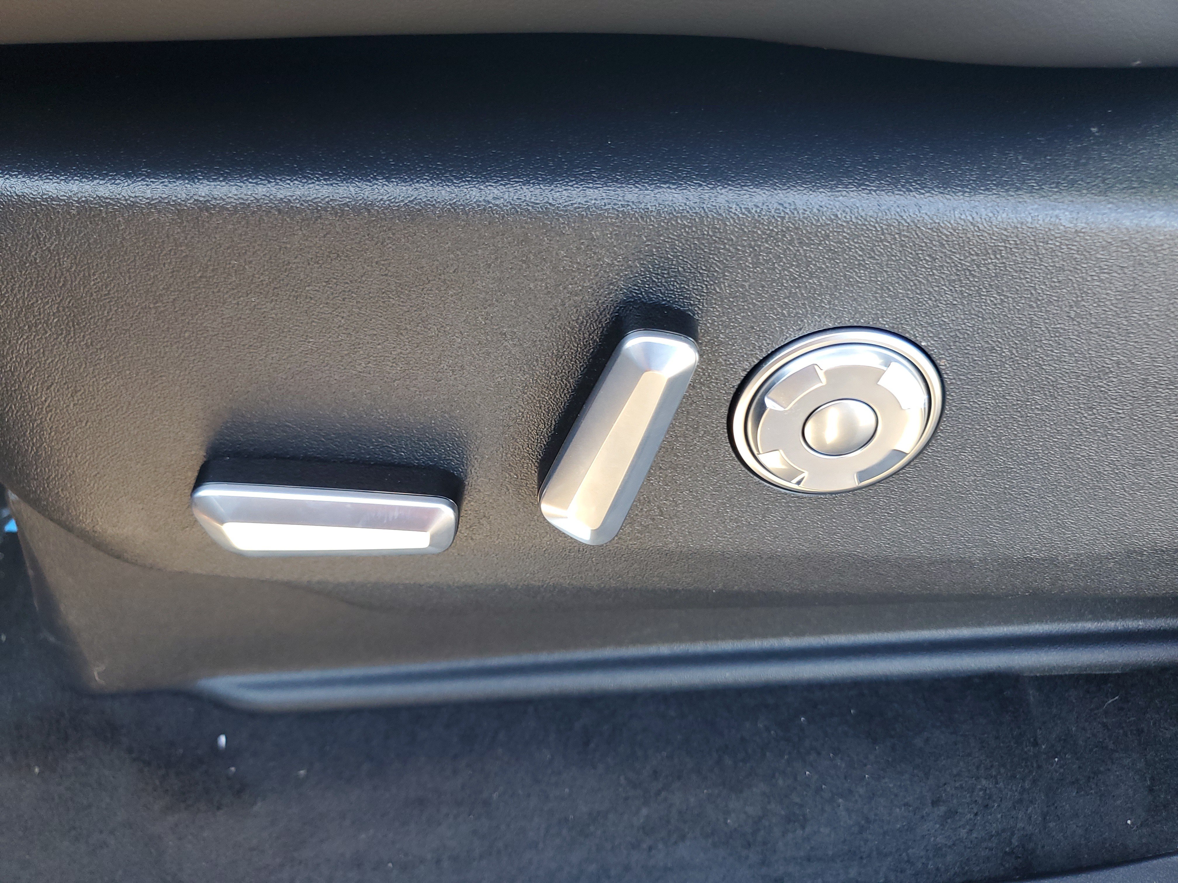 New 2027 Lincoln Navigator Reserve AWD/4WD image 13