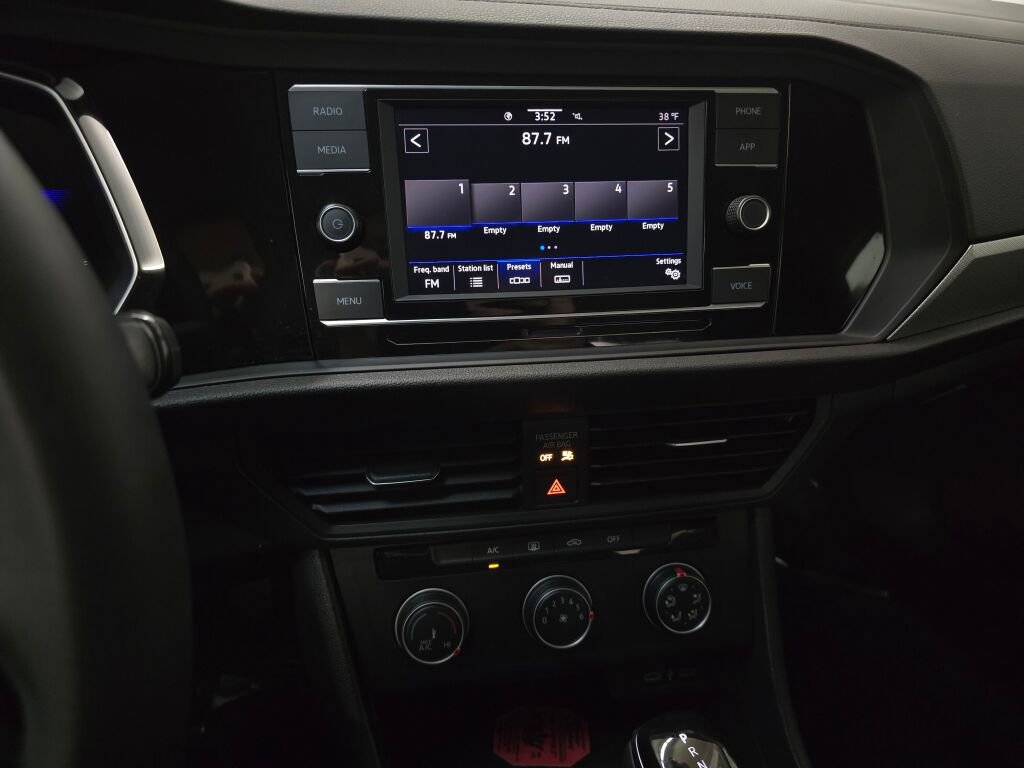 Used 2024 Volkswagen Jetta S image 26