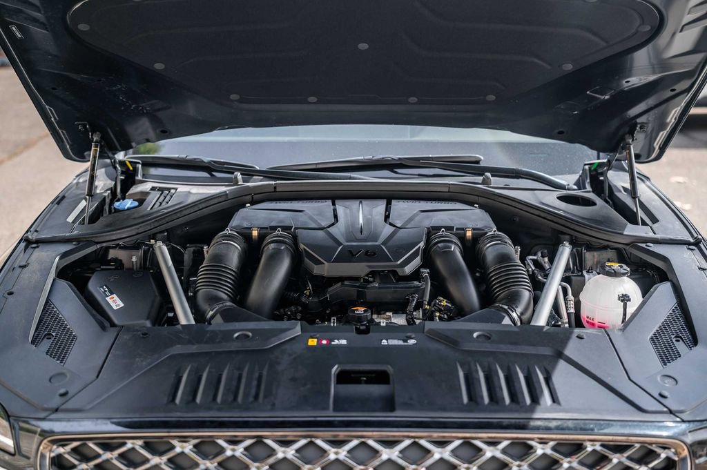 Used 2025 Genesis GV70 3.5T Sport image 27