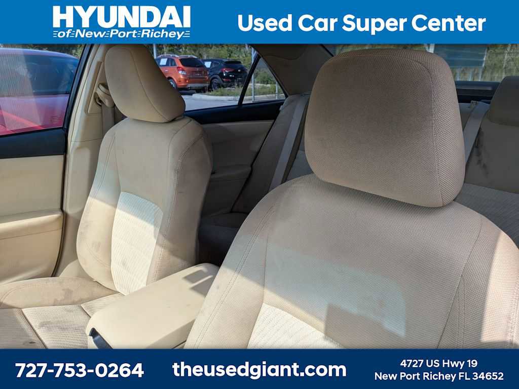 Used 2015 Toyota Camry LE FWD image 3