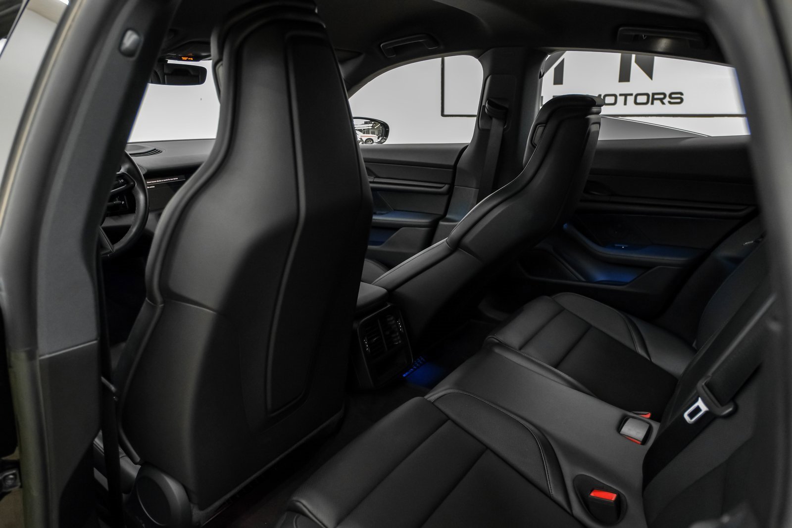 Used 2023 Porsche Taycan image 35