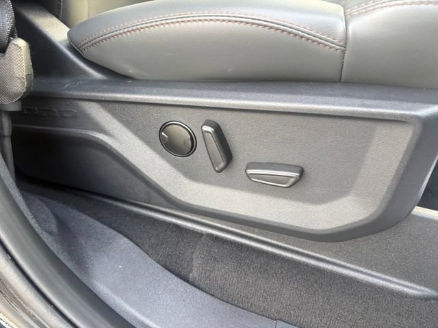 Used 2025 Ford Expedition Active AWD/4WD image 28