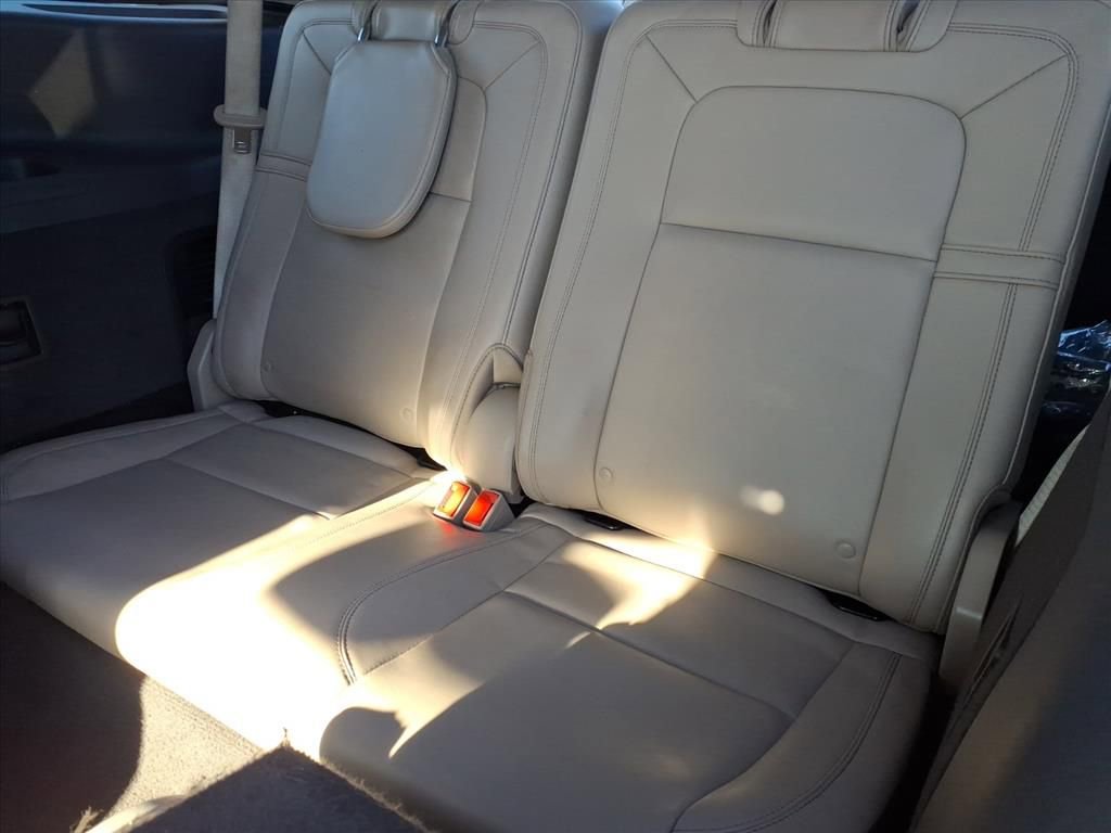 Used 2022 Lincoln Aviator Reserve w/ Equipment Group 201A image 17