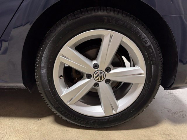 Used 2013 Volkswagen Passat 2.5 SE FWD image 29