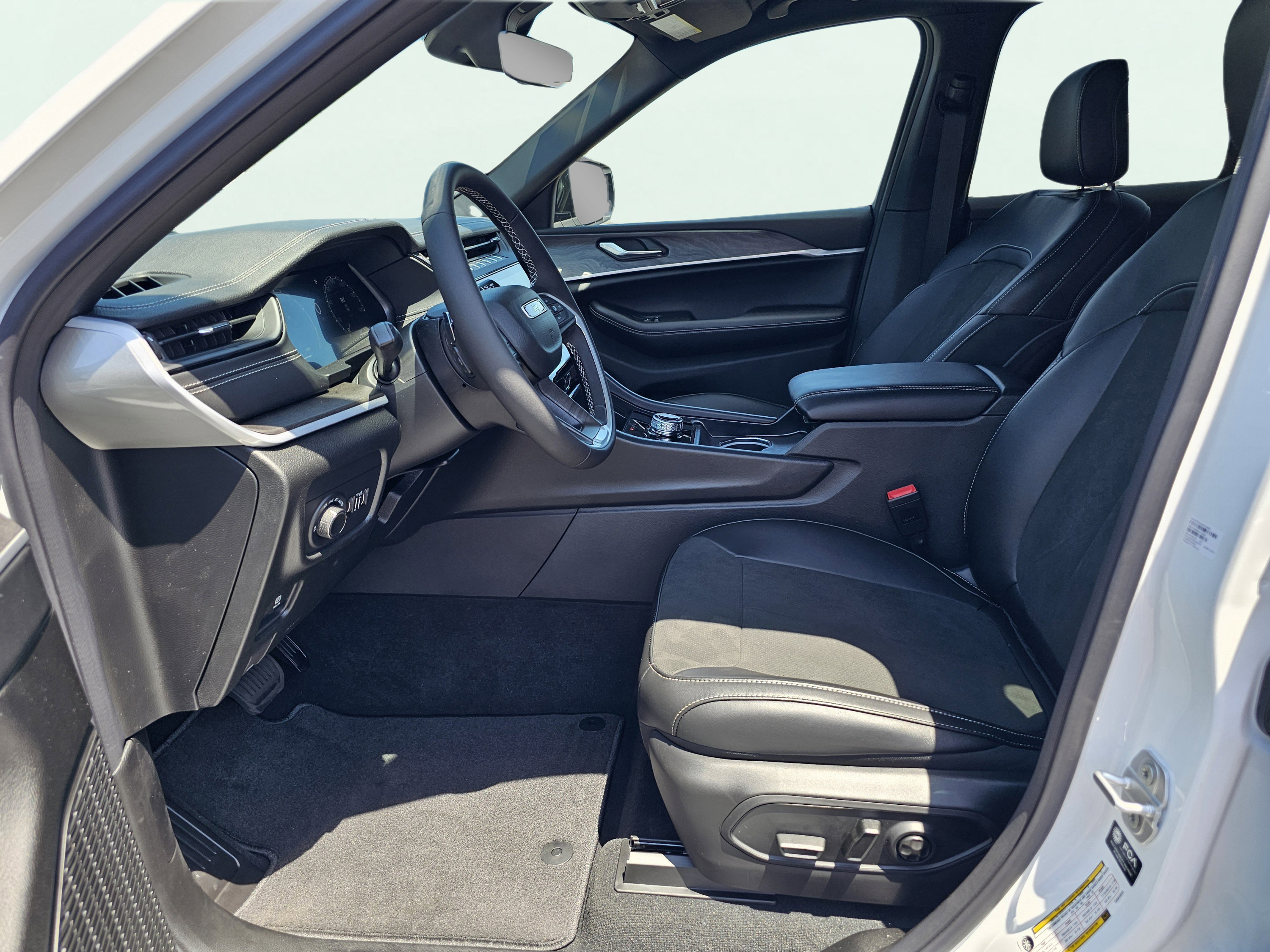 New 2026 Jeep Grand Cherokee Altitude RWD image 16
