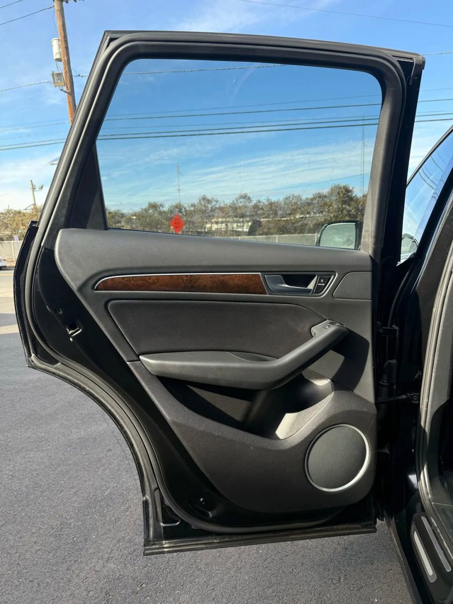 Used 2016 Audi Q5 2.0T Premium Plus w/ Technology Package image 12